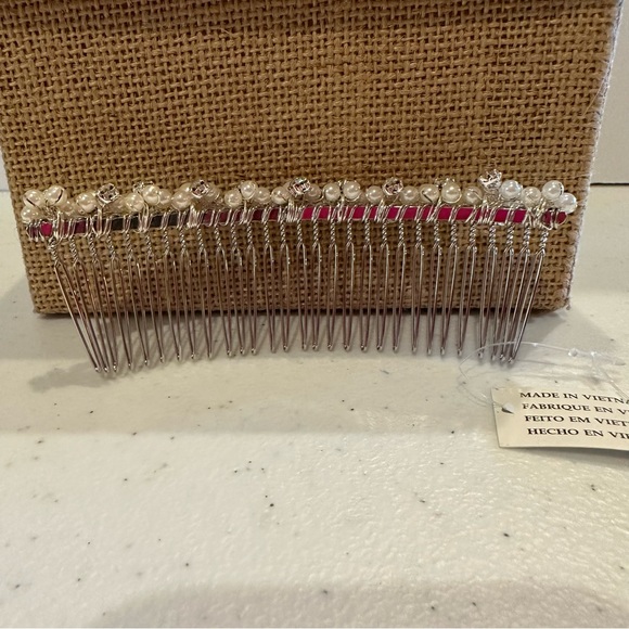 New with Tag Bridal Hair Comb, silver with faux pearls and clear rhinestones - Picture 3 of 11